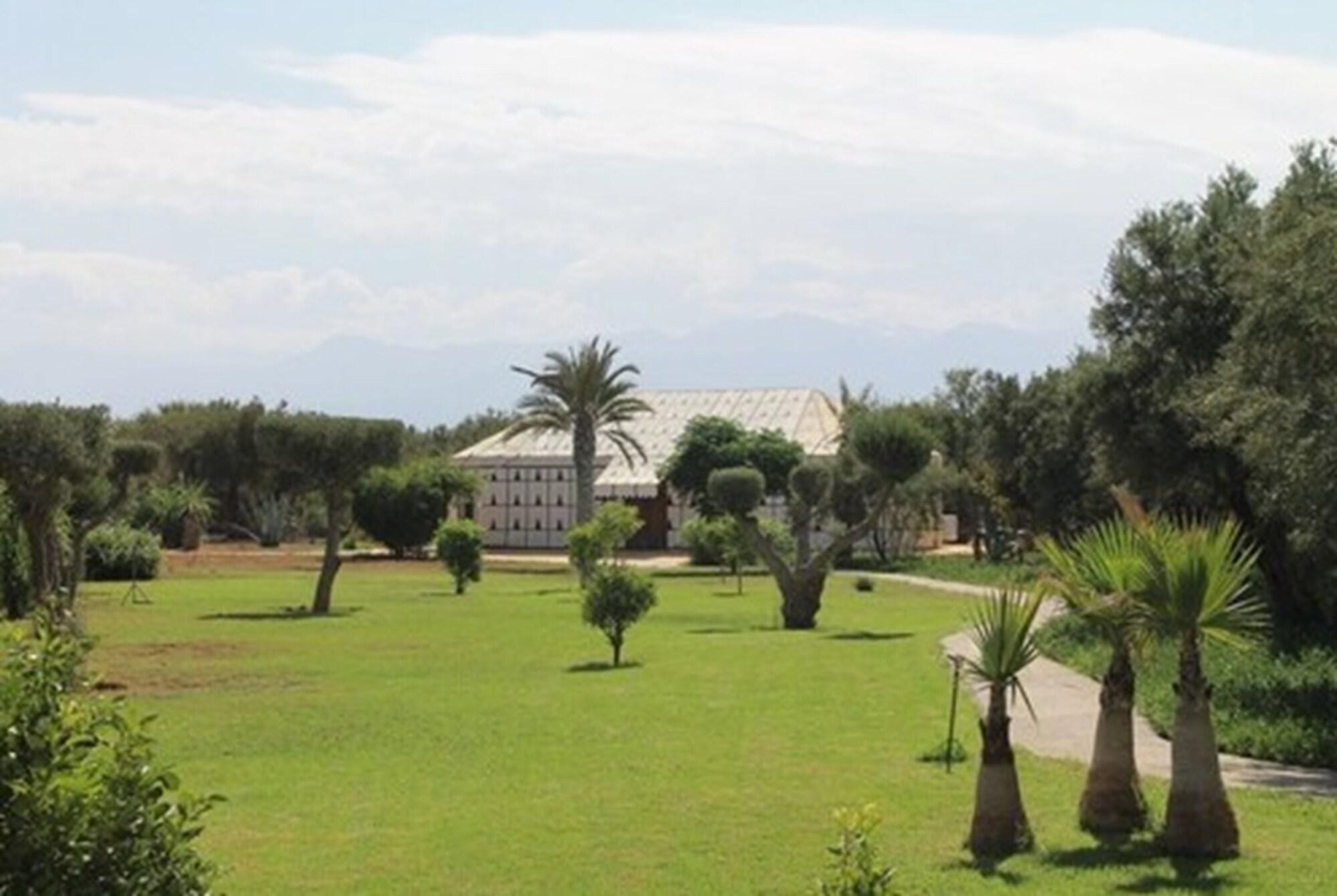 Villa Marco Au Jardin Des Senteurs El Ain ภายนอก รูปภาพ