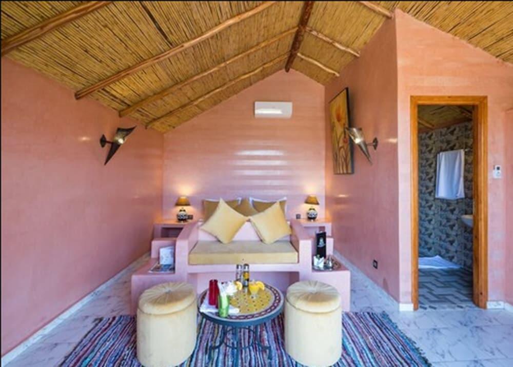Villa Marco Au Jardin Des Senteurs El Ain ภายนอก รูปภาพ