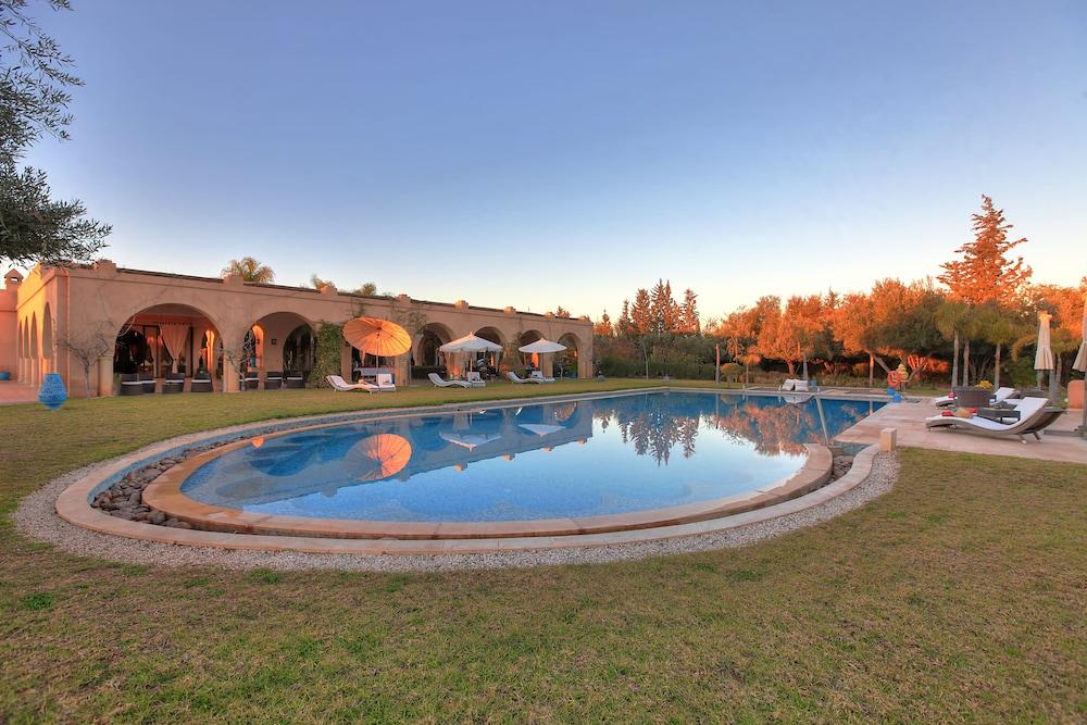 Villa Marco Au Jardin Des Senteurs El Ain ภายนอก รูปภาพ