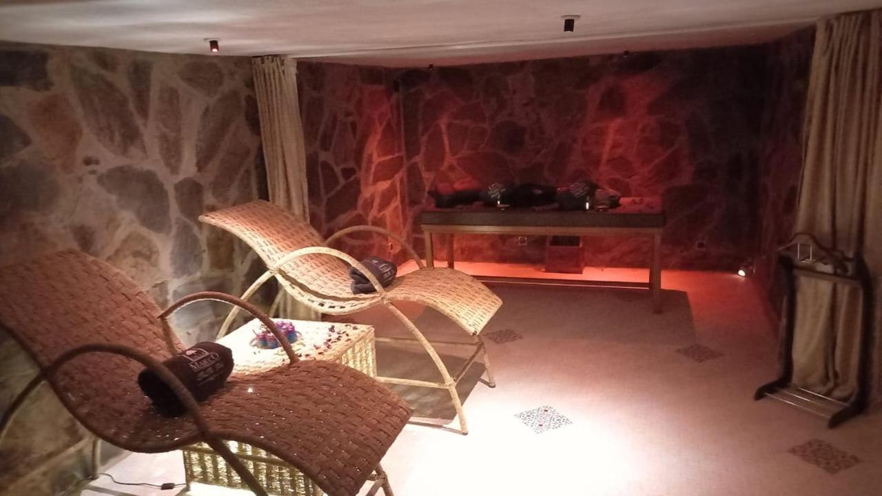 Villa Marco Au Jardin Des Senteurs El Ain ภายนอก รูปภาพ
