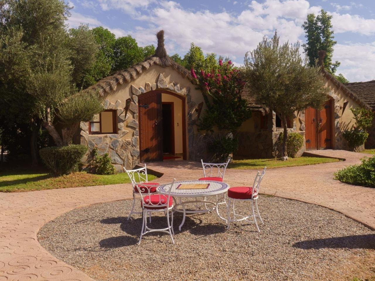 Villa Marco Au Jardin Des Senteurs El Ain ภายนอก รูปภาพ