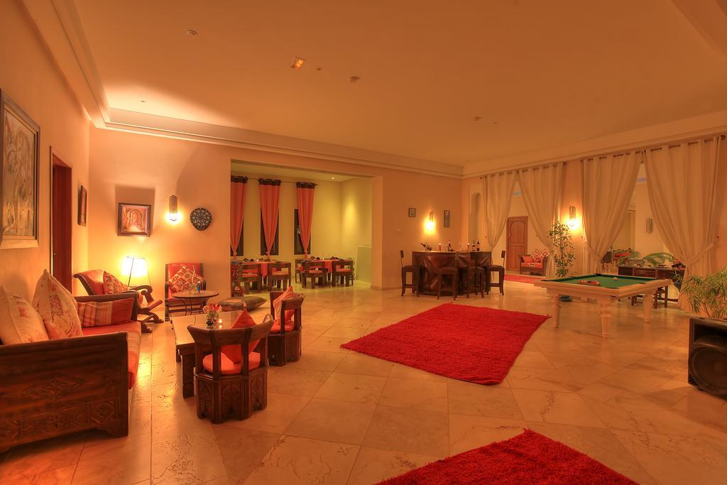Villa Marco Au Jardin Des Senteurs El Ain ภายนอก รูปภาพ