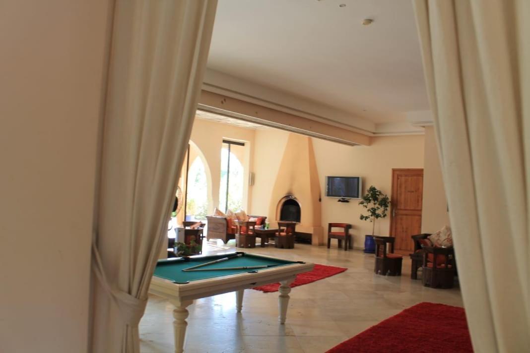 Villa Marco Au Jardin Des Senteurs El Ain ภายนอก รูปภาพ
