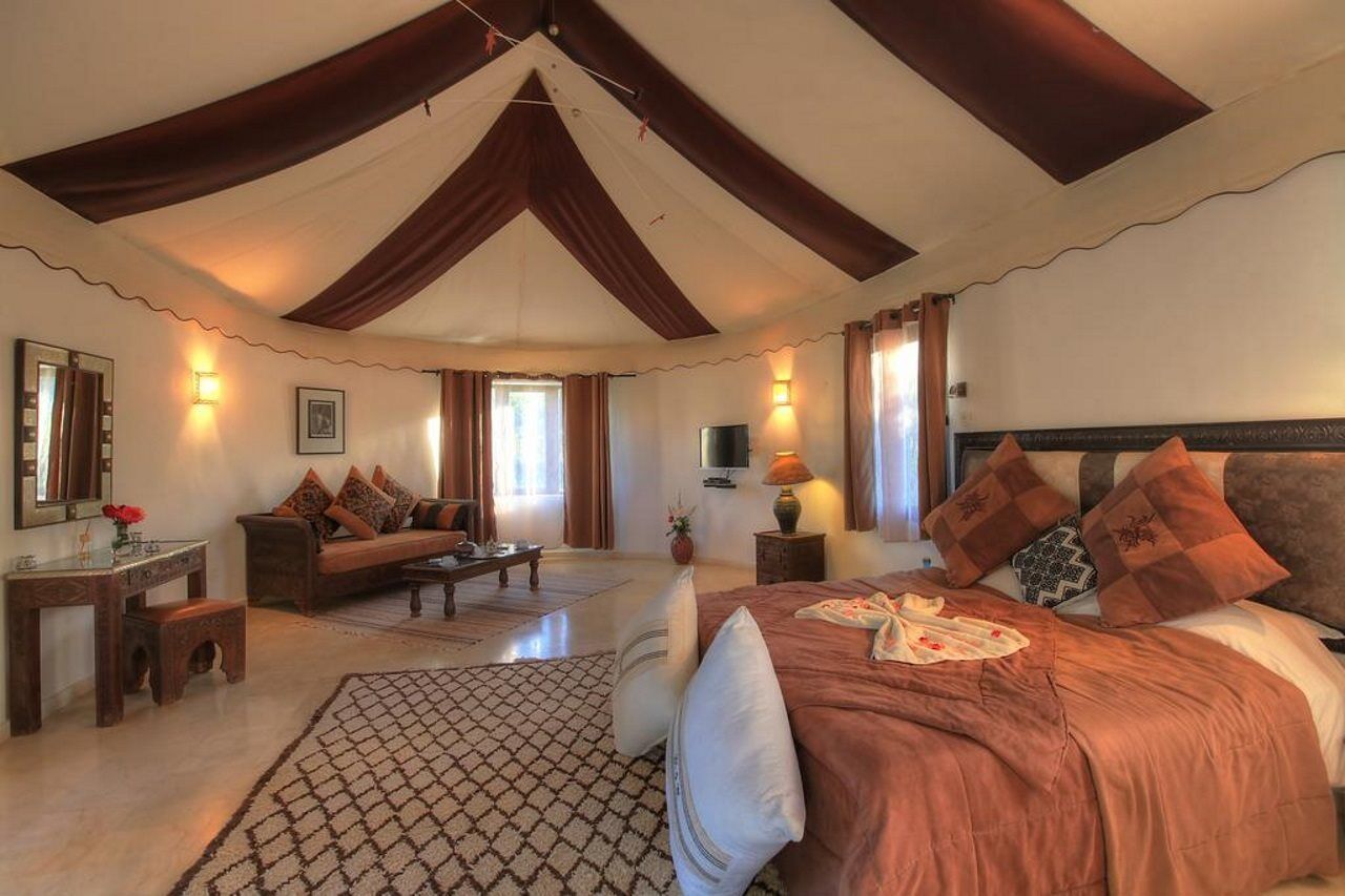 Villa Marco Au Jardin Des Senteurs El Ain ภายนอก รูปภาพ