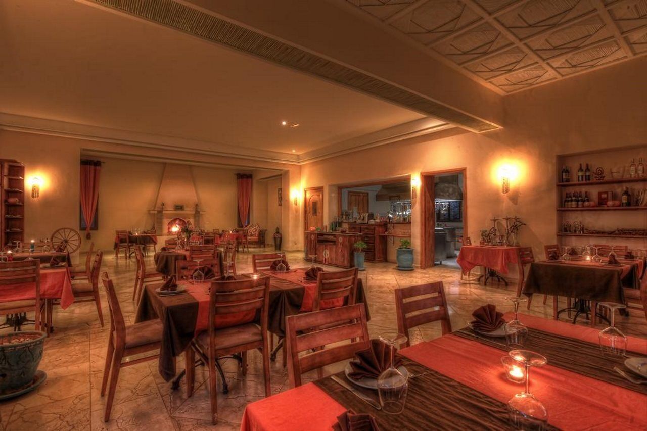 Villa Marco Au Jardin Des Senteurs El Ain ภายนอก รูปภาพ
